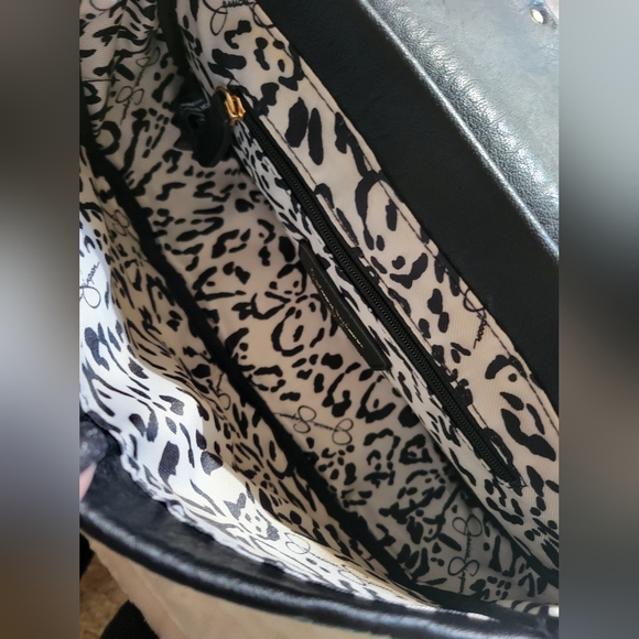 NWT!! Jessica Simpson Jennifer Crossbody Bag With Gold Details - Picture 8 of 9